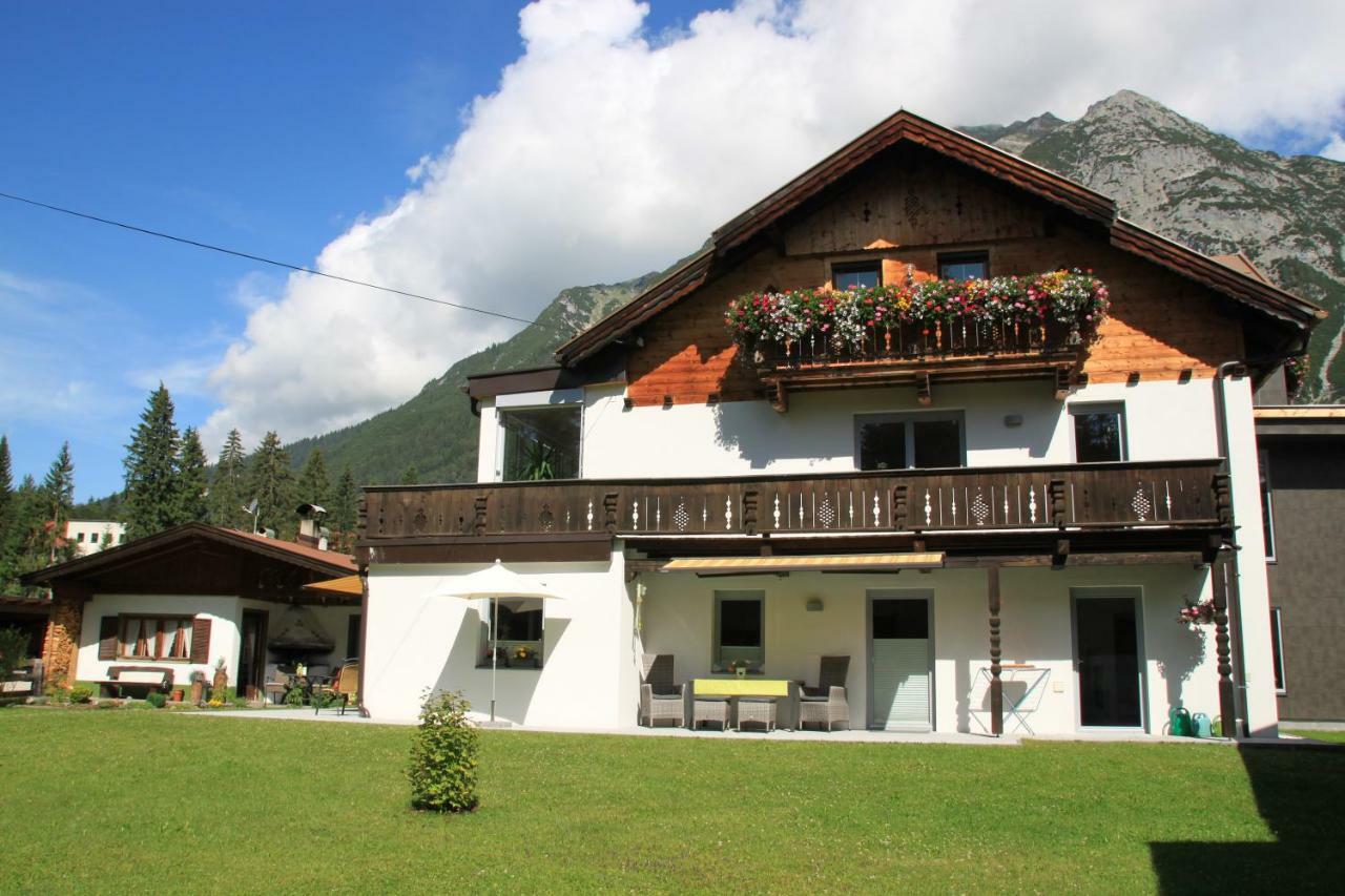 Ferienhaus Tannenblick Leutasch Exterior foto